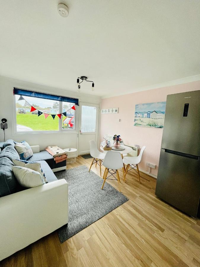 “bliss On The Bay ” In Bay Apartment Sandown
