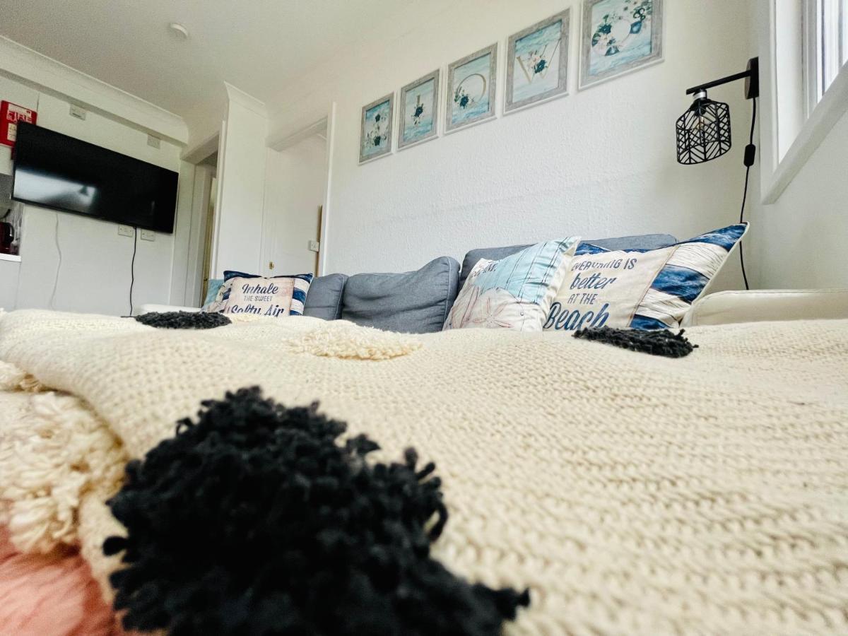 Apartment “bliss On The Bay ” In Bay *
